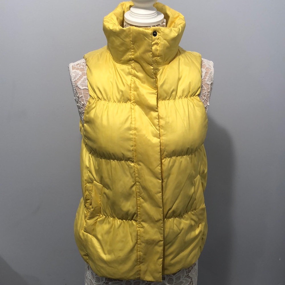 GAP PUFFER VEST